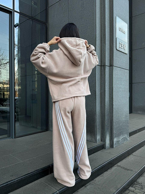 Женский теплый костюм двойка с лампасами из турецкого флиса Бежевый, 42/44 Одесса - изображение 7