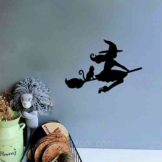 Декоративное настенное Панно «Ведьма на метле с котом», Декор на стену 70*49 см, Черный Киев