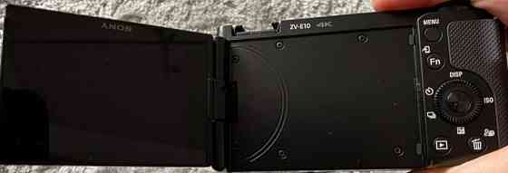 Камера с Обьективом: SONY ZV-E10 , Sigma AF 16mm. F/1.4 DC DN. Киев