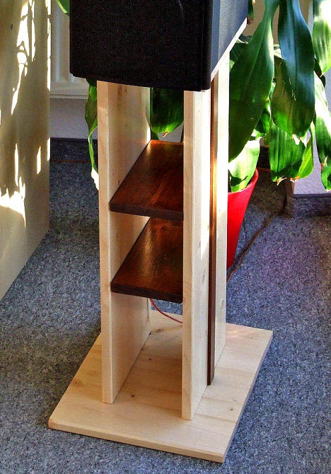 Стойка под акустику 