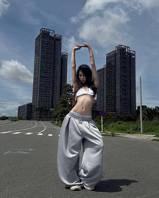 Жіночі обʼємні оверсайз штани з резинкою в поясі двонитка Одеса - фото 5