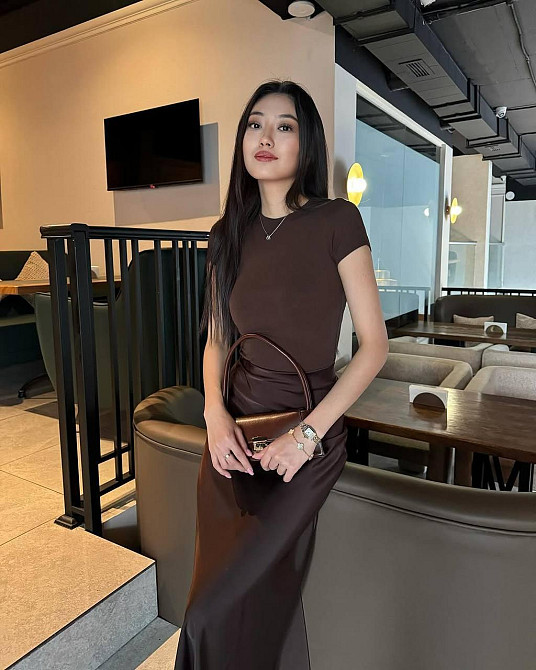 Женский базовый комплект юбочка шелковая миди и футболка Skims из микродайвинга Одесса - изображение 3