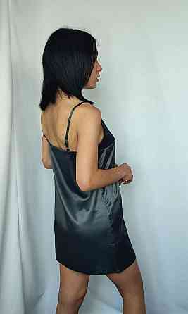 Жіноча нічна сорочка атласна на регульованих бретельках Графітовий M Харків