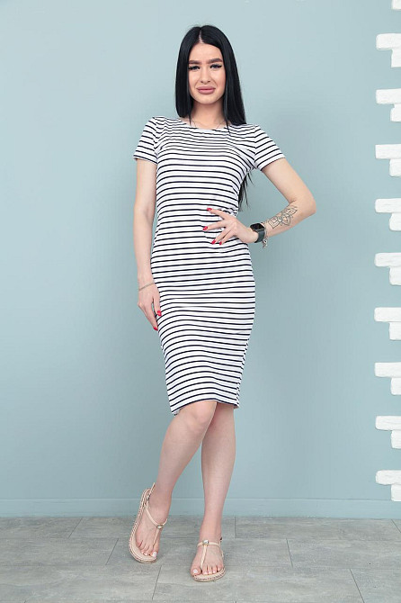 Платье в полоску 