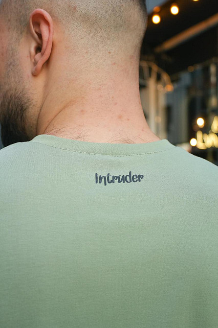Мужская футболка оверсайз Intruder с Удлиненным рукавом Трикотаж летняя с Карманом оливка с черным Одесса - изображение 8