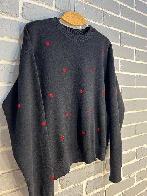 Свитер женский A-N 7075 оверсайз широкий вышитые сердца, черный, one size Одесса - изображение 6