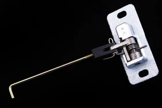 Защелка багажника Славута хром. с тягой под ориг. Винница