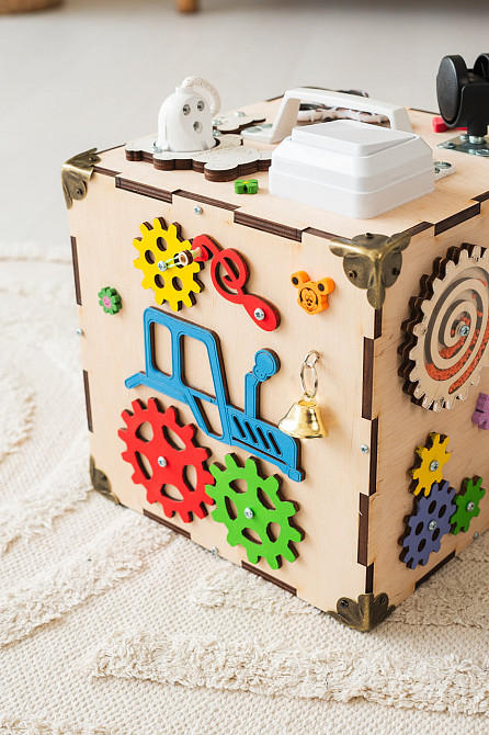 Маленький Бізікуб 23*23*23 Розвивальний дитячий куб Бізікуб із фанери без фарби Бізіборд Тернопіль - фото 3