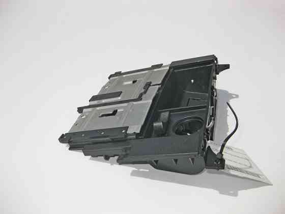 Mercedes-Benz  A2216801552 Механізм передньої попільнички центральної консолі S-Class W221 Одесса