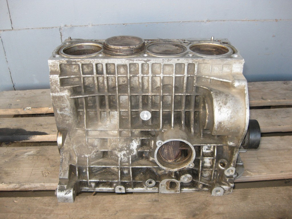 VAG  030103019 Блок циліндрів з поршнями та колінвалом 1.4л R4 16V Одеса - фото 2