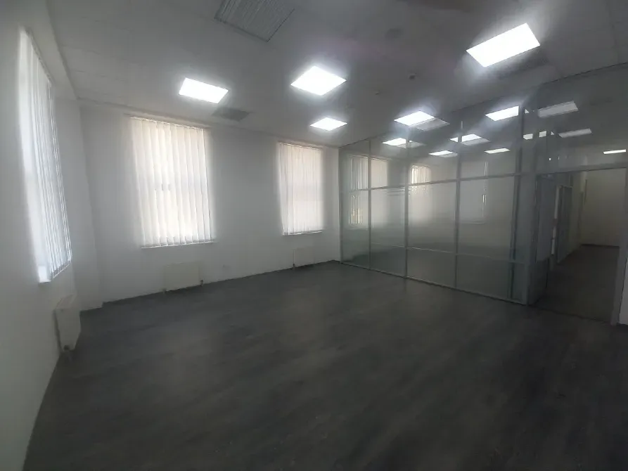 Офис в самом центре города. Генерация электроэнергии. Ремонт, все свежее и новое. Роскошный вид на город. Днепр - изображение 5