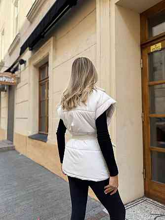 Жіноча тепла жилетка з поясом плащівка еммі на силіконі Одеса