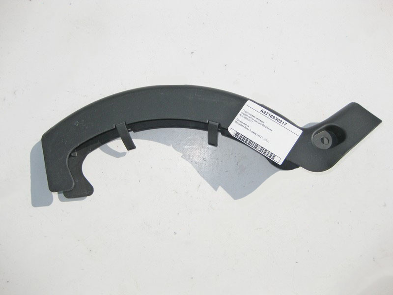 Mercedes-Benz  A2216930217 Пластикова накладка правої петлі кришки багажника S-Class W221 Одеса - фото 1