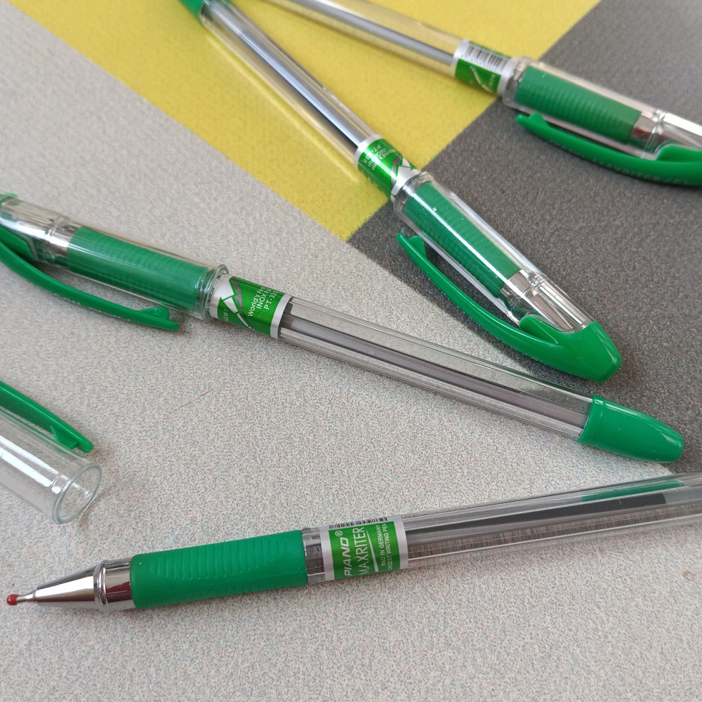 Ручка масляна 0,6 мм зелена Piano Киев - изображение 1