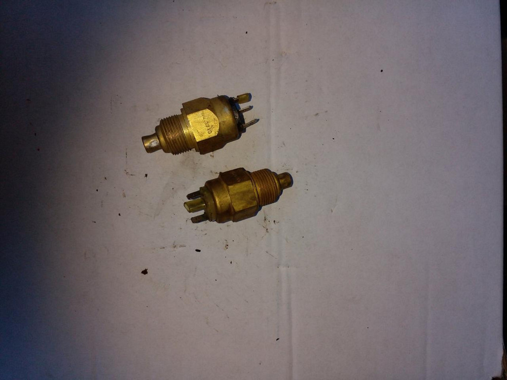 Датчик включения гидромуфты 3-х контурный МАЗ, КРАЗ, ЛАЗ. 44.3710 Харьков - изображение 1