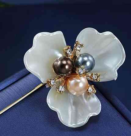 Брошь булавка цветок с жемчугом, декоративная брошь для платья, пиджака и пальто, женская брошь цветок с подвеской Киев