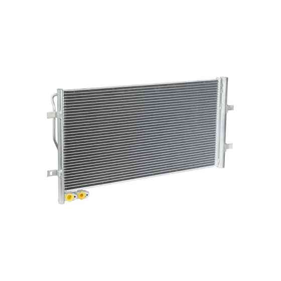 Радіатор охолодження Audi 8U0260401C 35397 Київ