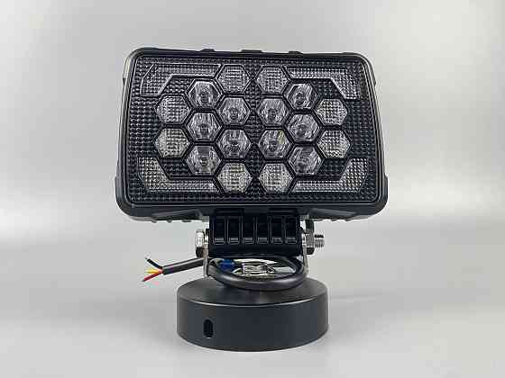 Фара LED квадратна 18 Led chip 12/24V. Широкий промінь + DRL світло + стробоскоп, світло 6500 К, IP67 Мукачево