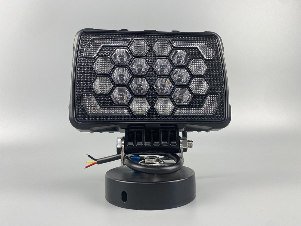 Фара LED квадратна 18 Led chip 12/24V. Широкий промінь + DRL світло + стробоскоп, світло 6500 К, IP67 Мукачево - фото 6