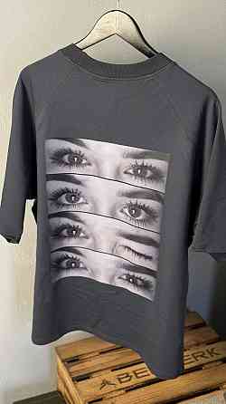 Оверсайз щільна футболка «Очі коханої» з фото Чернівці