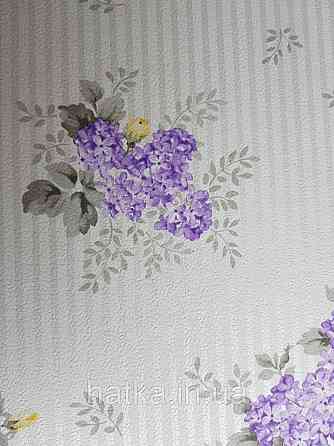 Шпалери вінілові на флізеліні Petite Fleur 4 Rasch Texti 288932 квіти бузок на білому тлі Київ