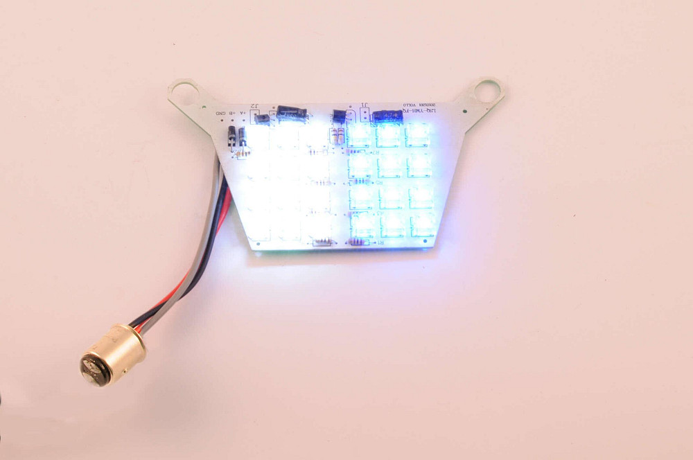 Плата задньої фари діодна (синій та білий стробоскоп, 24 кристали) Київ - фото 1