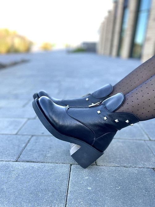 Черевики жіночі LaDi чорні натуральна шкіра зима высота 16см каблук 7см (2213) Коломия - фото 7