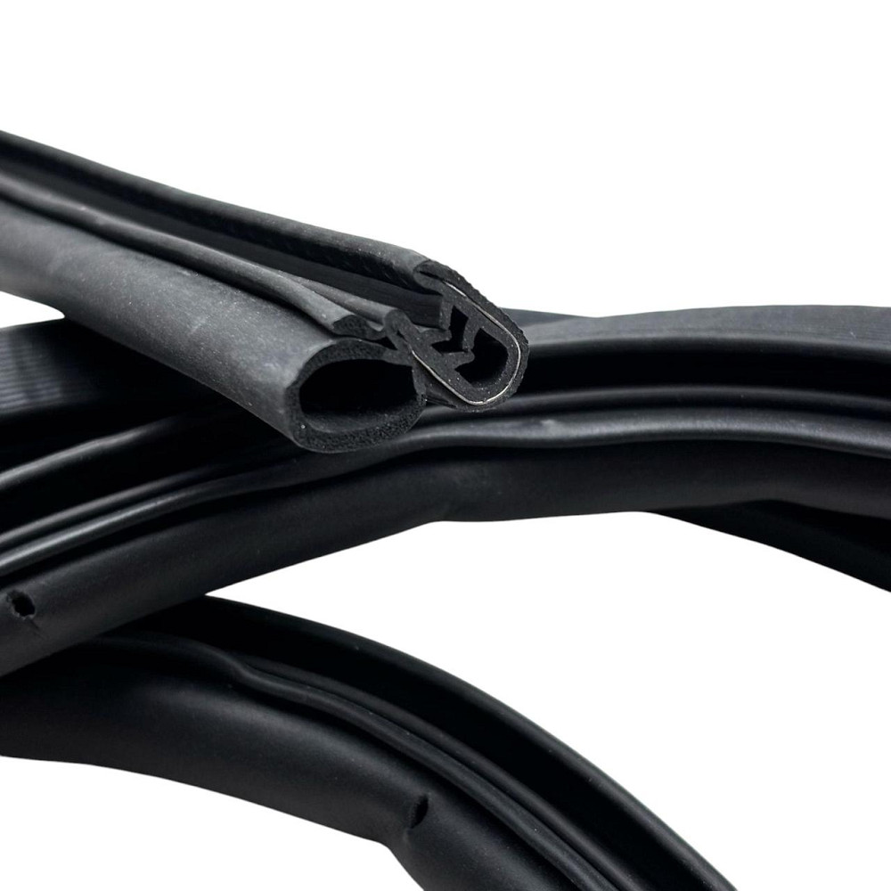 Ущільнювач 2101, 2103, 2105, 2106, 2107 передній, 2102, 2104 передній/задній (3400 мм) двері Мукачево - фото 1