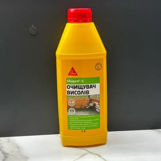 Очищувач висолів та мінеральних поверхонь від забруднень Sika Sikagard-S 1 л Київ
