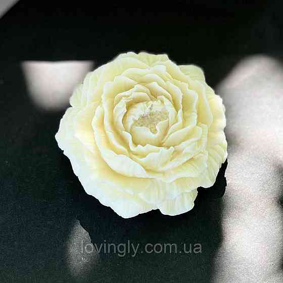 «Нежность весны» - подарок девушке с цветочным мылом и свечей Ирпень