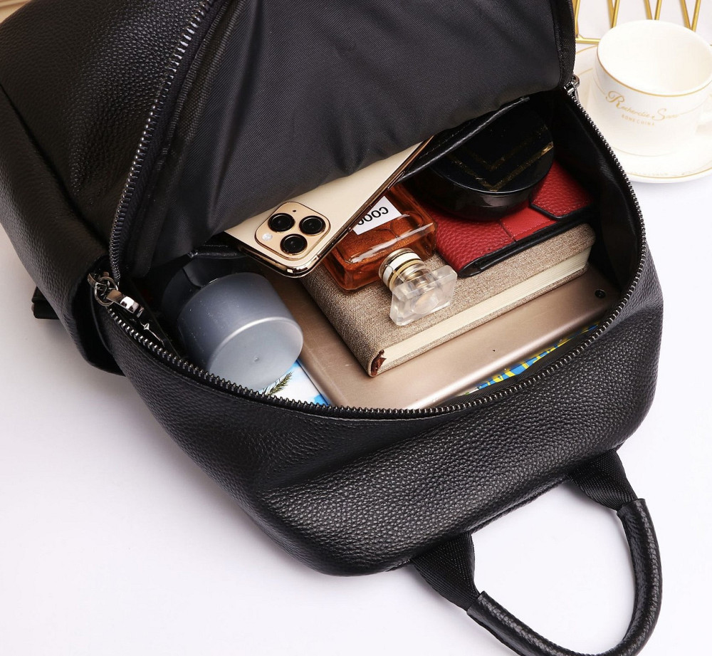 Жіночий шкіряний рюкзак міського типу 23х30х13, сумка на спину під мат, чорна Кам'янське - фото 17