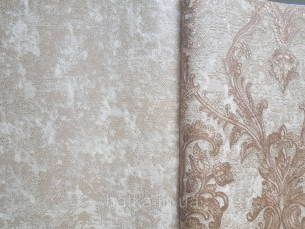 Шпалери вінілові на флізеліні AdaWall Seyyah 1.06х10 вензелю великі структурні золотисті на коричневому Київ - фото 2