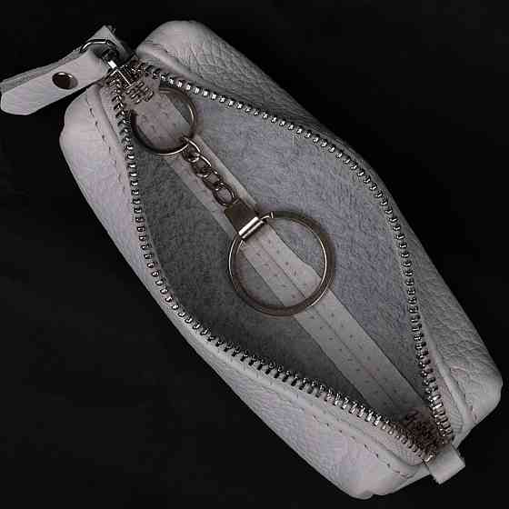 Чудова шкіряна ключниця GRANDE PELLE 11671 Білий Київ