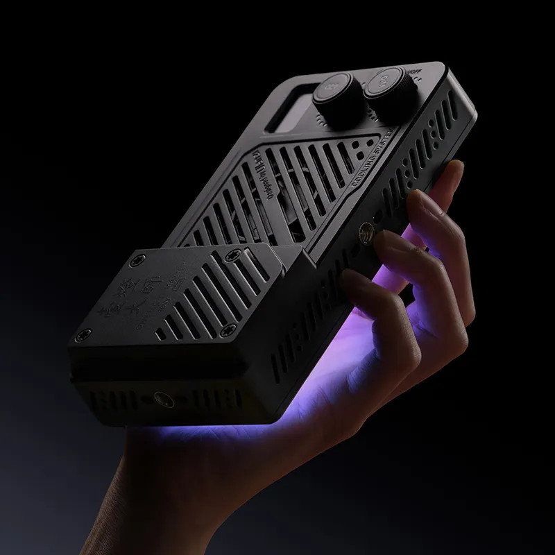 Накамерне світло надпотужне 40Вт RGB із розсіювачем CRI 96+ 2700-6500К Ulanzi LM-P40RGB Київ - фото 3