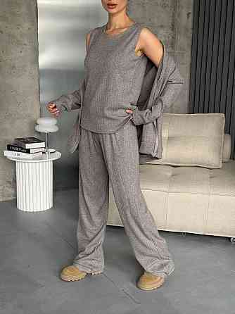Женский повседневный костюм тройка из трикотажа Одесса