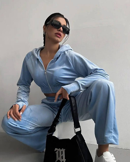 Женский повседневный велюровый костюм двойка с широкими брюками и укороченной кофтой плюшевый велюр Голубой, 46/48 Одесса - изображение 5