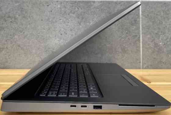 Ноутбук Dell Precision 7550/ i7-10875H/ 32Gb / 1TB./ 15"/ IPS/ Quadro RTX 4000/ 12Gb Київ