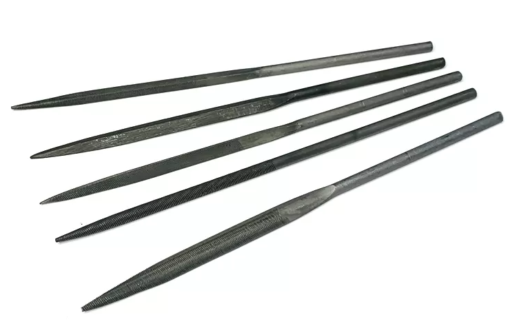 Надфіль напівкруглий для обробки металу, пластику, дерева та твердих матеріалів – ручний інструмент. Харків - фото 1