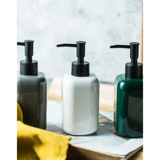 Дозатор для мила керамічний для ванної кімнати колір білий Кам'янець-Подільський