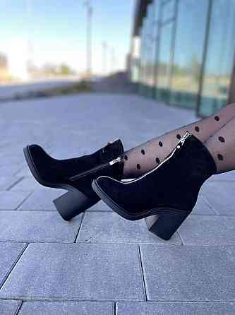 Lexi Жіночі черевики Lexi чорні натуральна замша каблук 9см (3048/1) Коломия