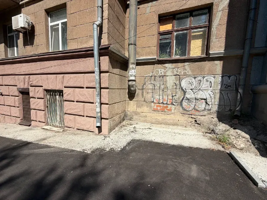 Нове Оренда на Гоголя. окремий вхід з арки, вікна на червону лінію. Цокольне Дніпро - фото 14