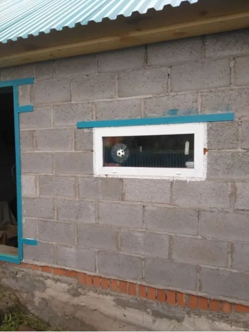 Наклейка на авто Мячик в окне наклейка розыгрыш Киев - изображение 3