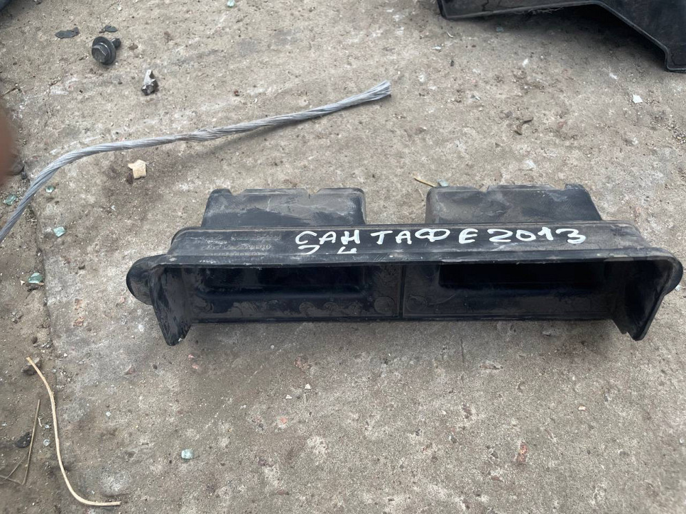 Повітрозабірник Hyundai Santa Fe 2012-2018 Київ - фото 1