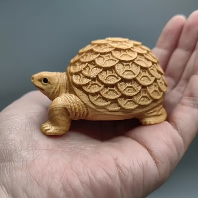 Деревянная фигурка черепахи с инь-янь – ручная резьба, декоративный талисман Киев - изображение 1