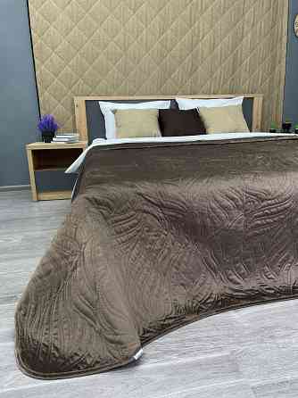 Покривало стьобане Decorator Велюр листя 240х260 см мокко (85-038) Київ