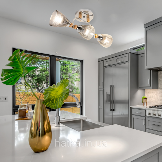 Потолочная люстра Sirius Л 8084/3А на 3 плафона Киев