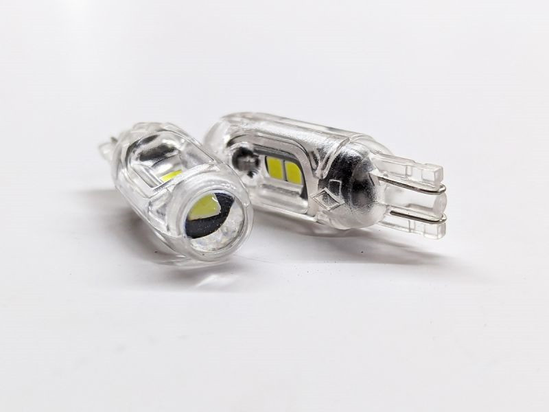 Светодиодная лампа StarLight T10 5 (4+1) диодов SMD3030 W2,1x9,5d 12V WHITE прозрачная + линза мультиполярная Харків - фото 1