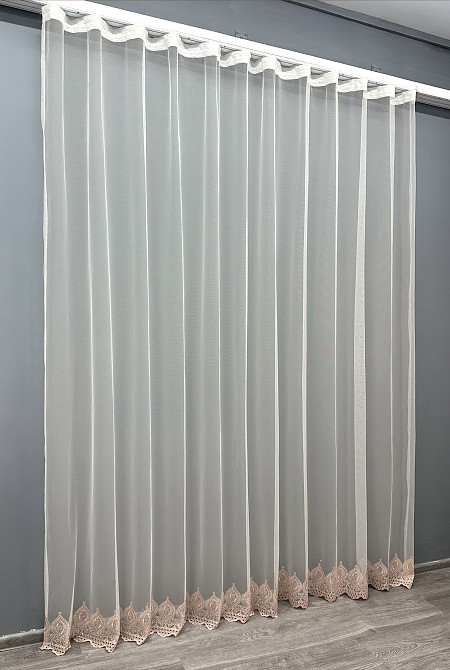 Тюль VR-Textil 1659т Грек-сетка с вышивкой Молочный с пудровым 300х270 см (42-0667) Киев - изображение 3