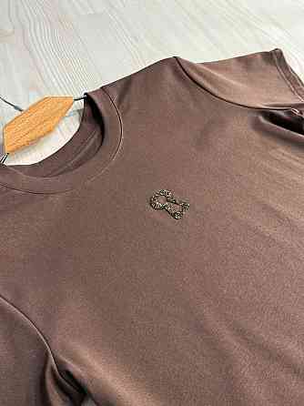 Футболка жіноча A-N 911-21 з аплікацією камінців силует замка базова one size, коричневий, one size Київ