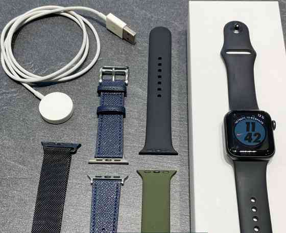 Смарт-Часи Apple Watch SE 40 mm Space Gray Aluminum Київ